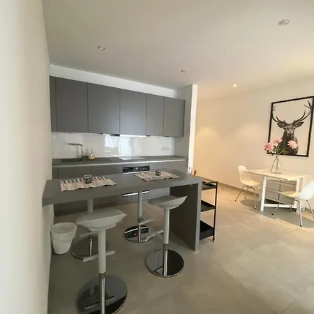 Apartment Spanien Flair Mitten In 5 *